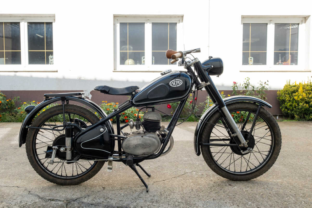 206916 Csepel 152 1951