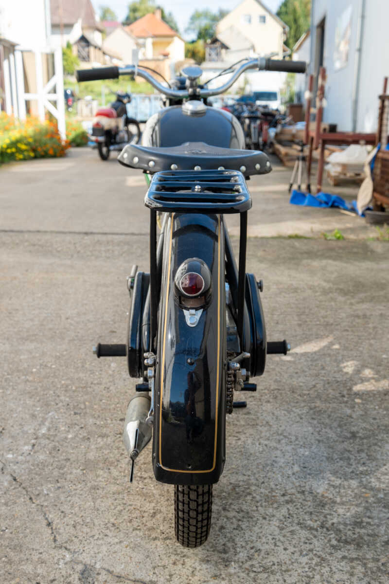 206924 Csepel 125/49 Zöld betétes