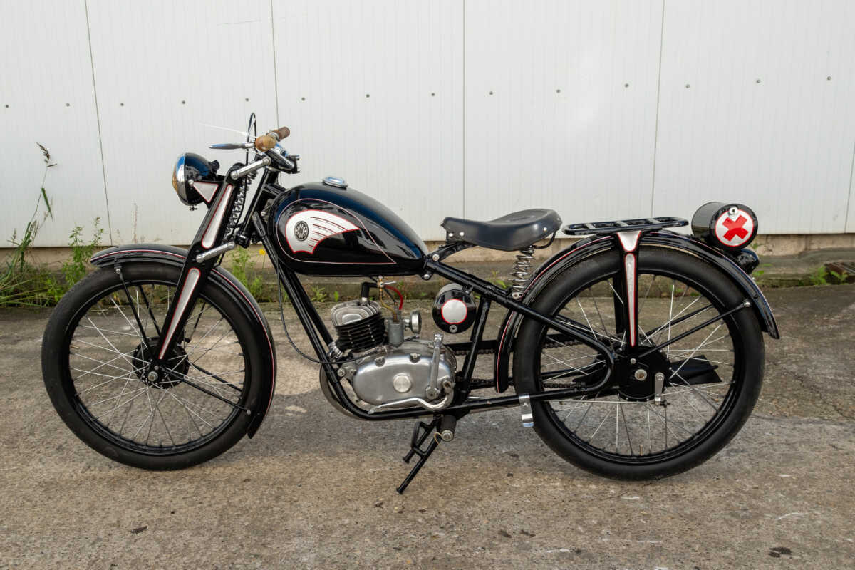 206930 Csepel 100/48