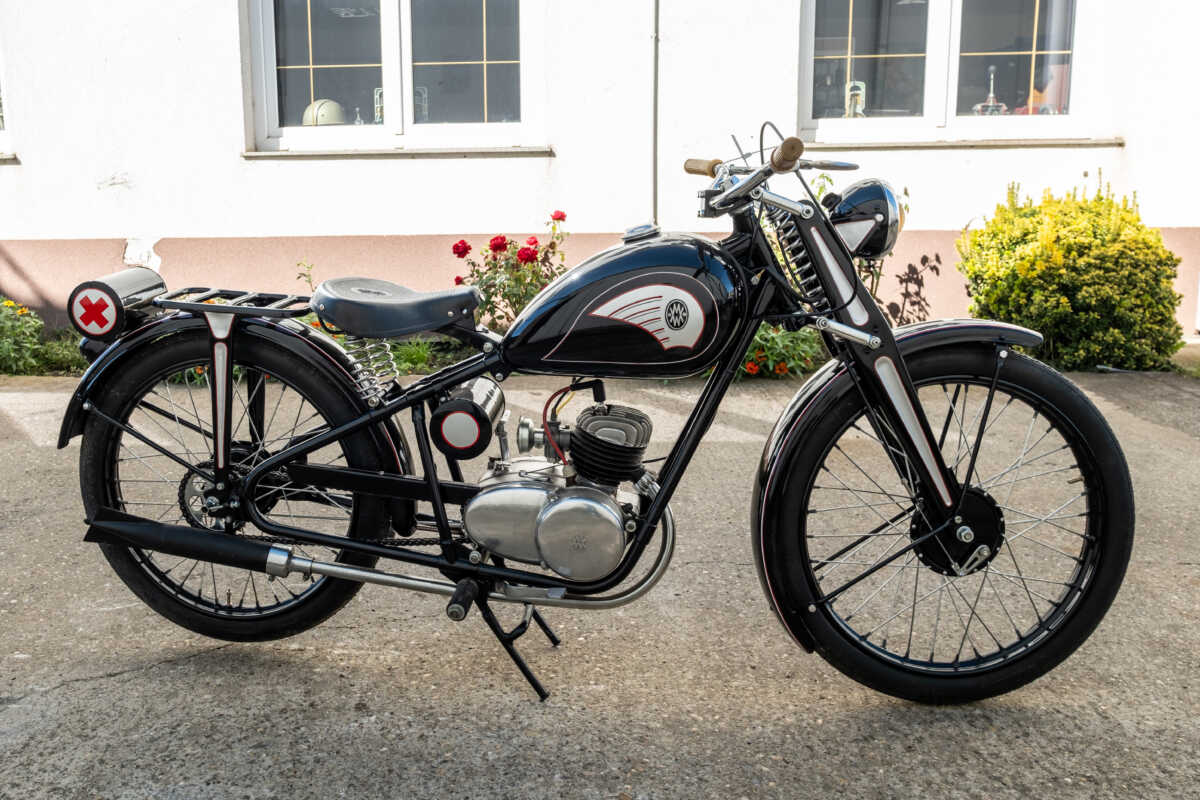 206930 Csepel 100/48