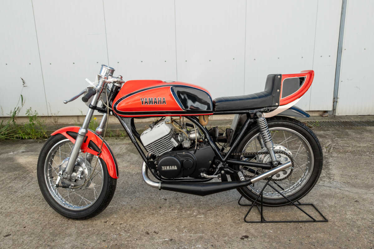 206912 Yamaha RD épített verseny