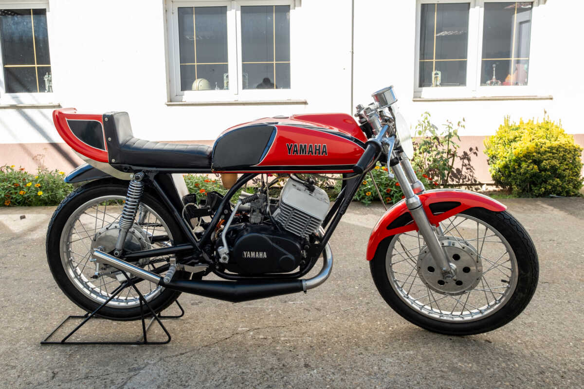 206912 Yamaha RD épített verseny