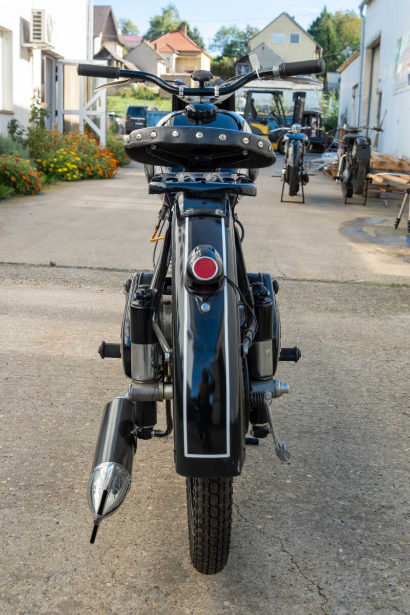 206882 Csepel 125T Ezüst tankos