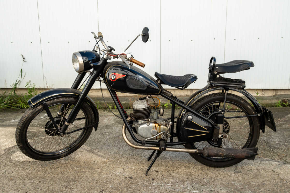 208644 D-Csepel 125