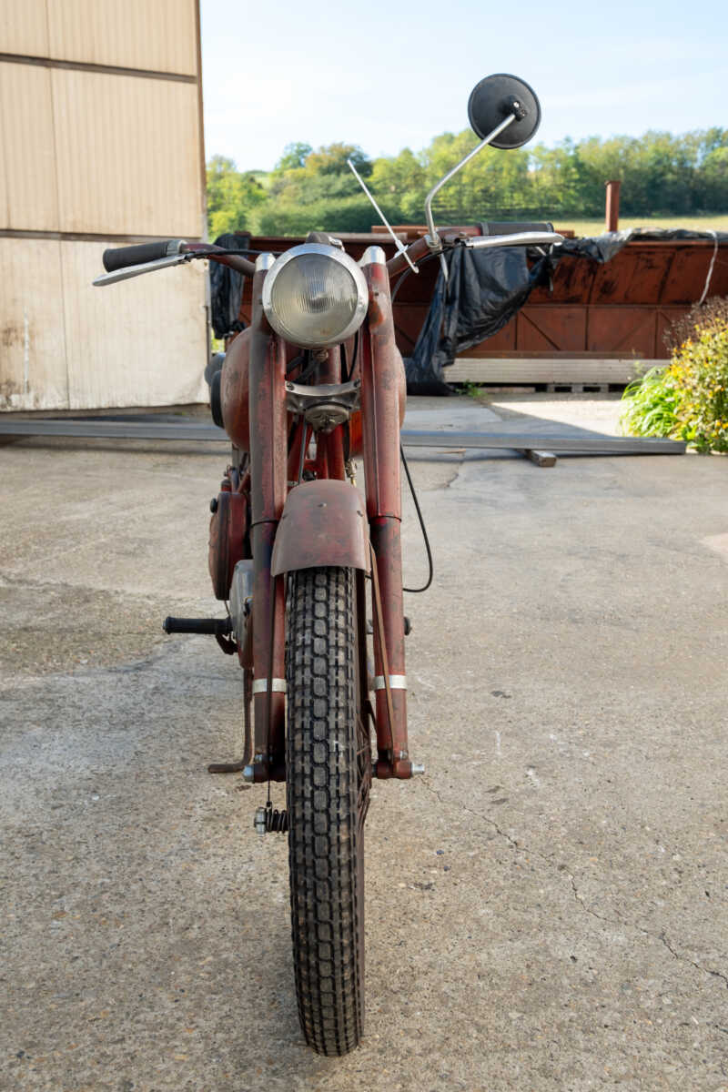 208649 Csepel 125T Piros Eredeti állapot